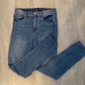 BDG Urban Outfitters Twig High-Rise. Size 28.